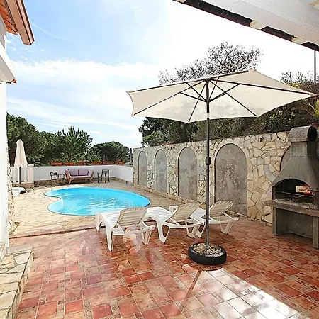 Montecarlo Villa *